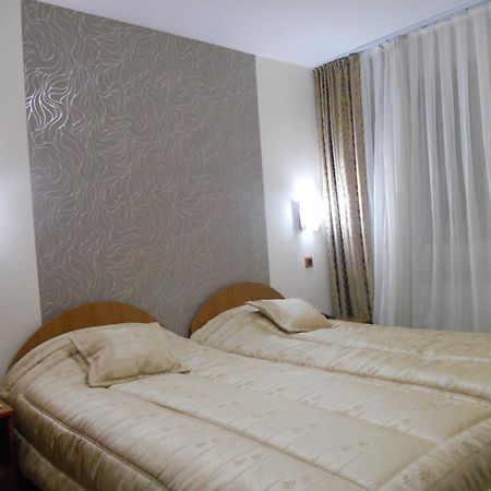 Hotel Kanet Скопие Екстериор снимка