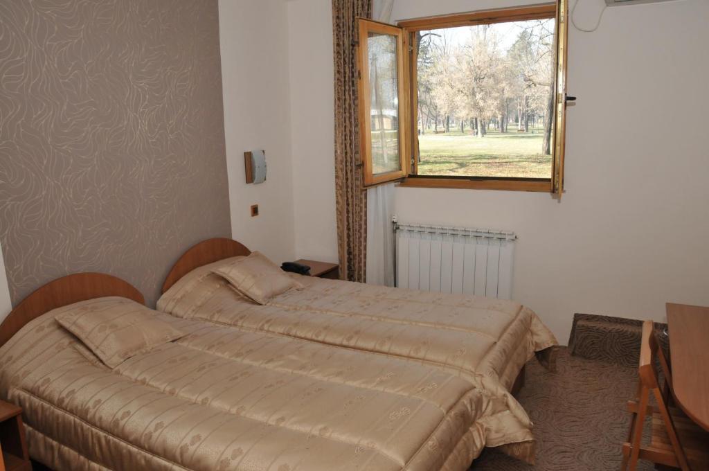 Hotel Kanet Скопие Стая снимка