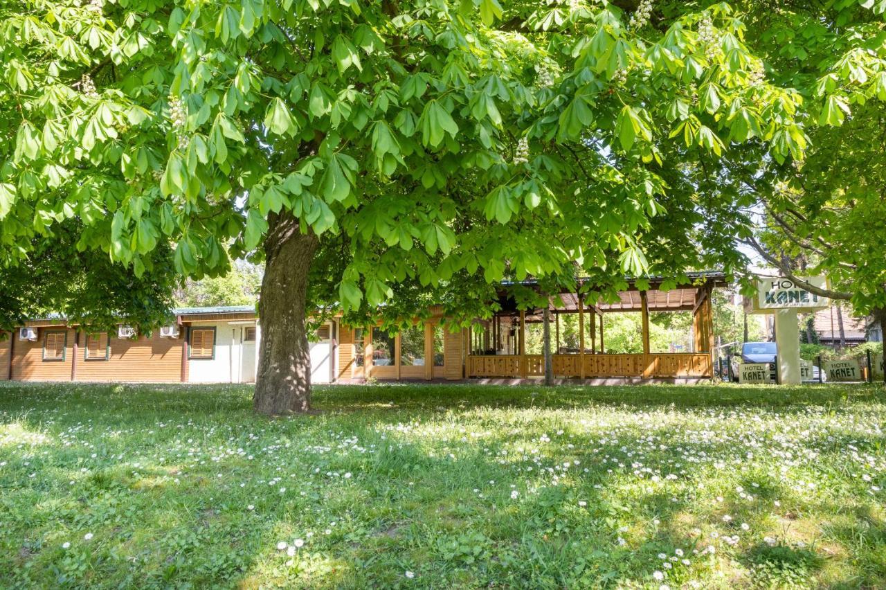 Hotel Kanet Скопие Екстериор снимка