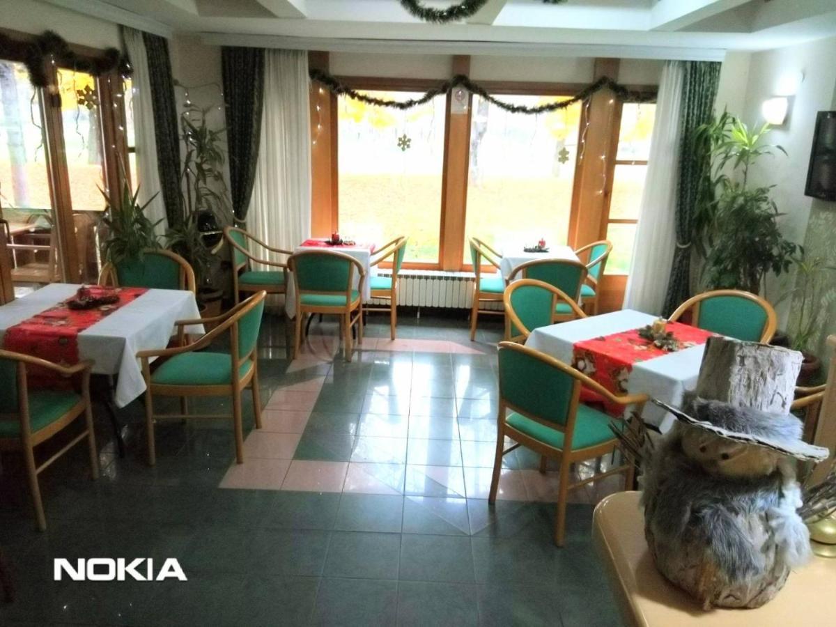 Hotel Kanet Скопие Екстериор снимка