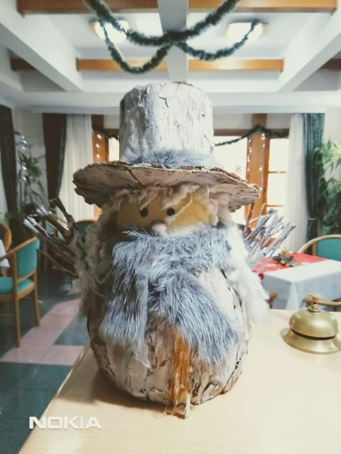 Hotel Kanet Скопие Екстериор снимка