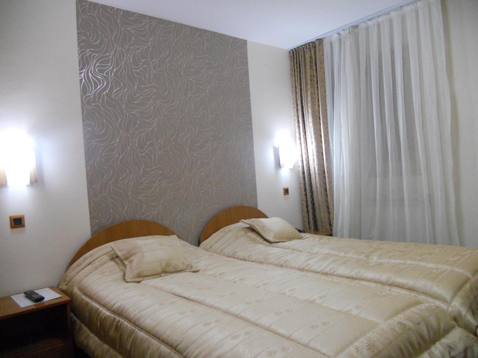 Hotel Kanet Скопие Екстериор снимка