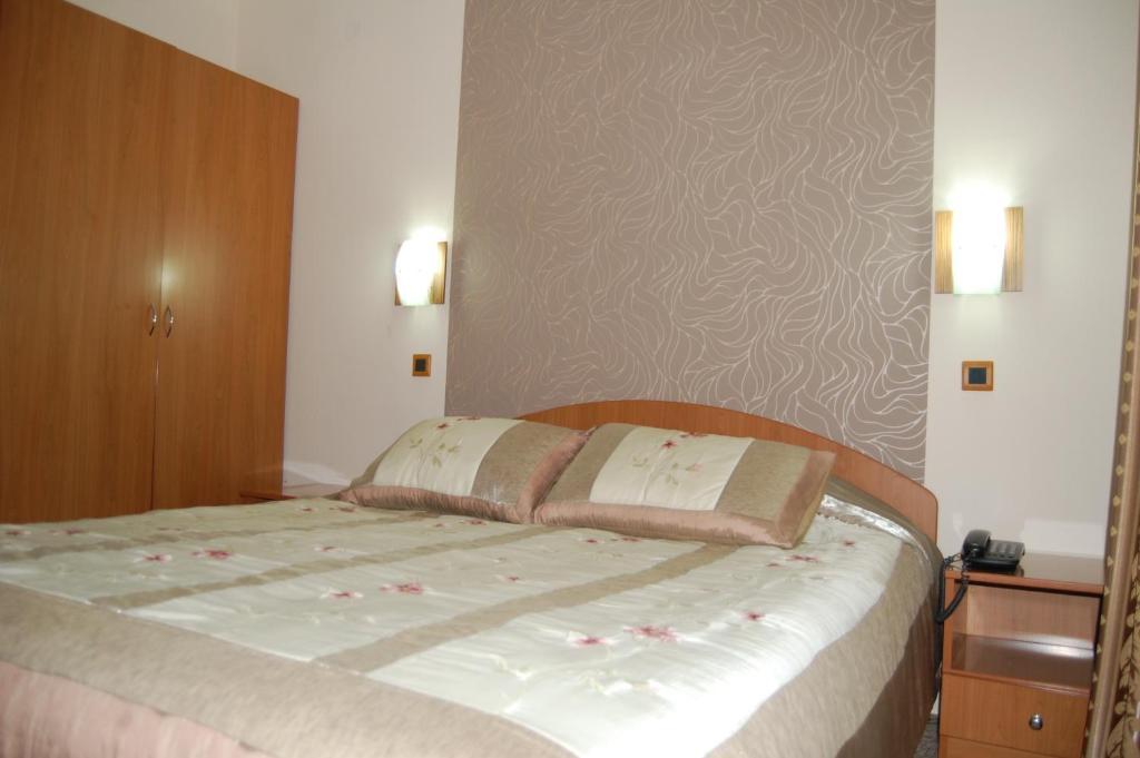 Hotel Kanet Скопие Екстериор снимка