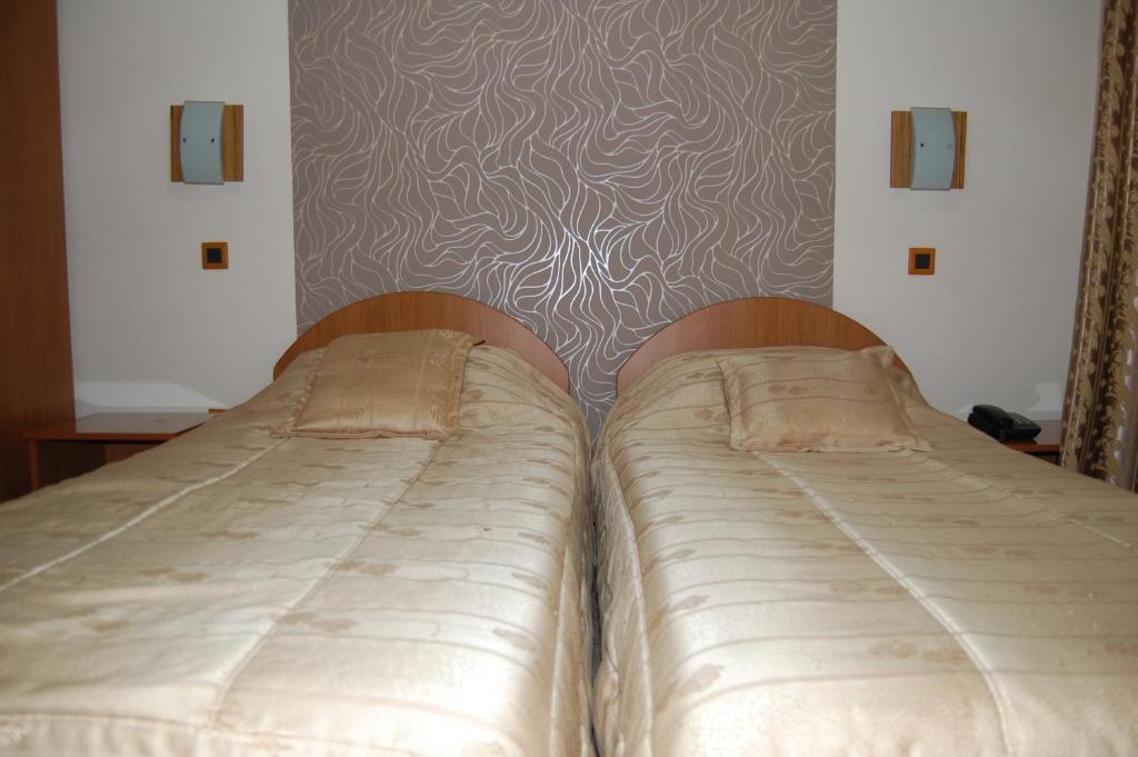Hotel Kanet Скопие Екстериор снимка