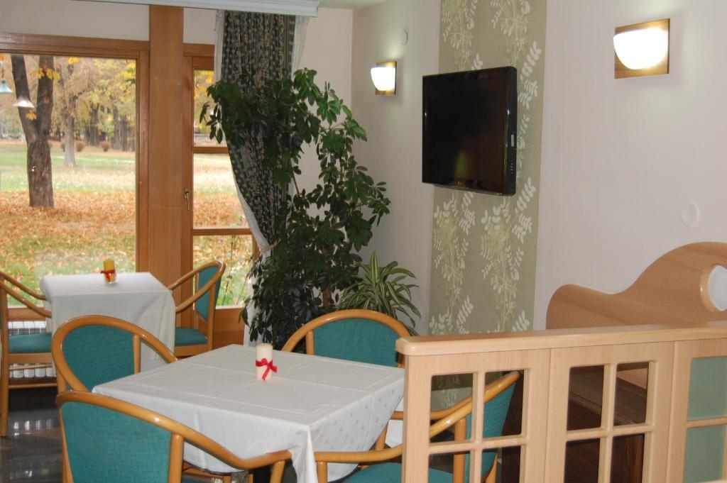 Hotel Kanet Скопие Екстериор снимка